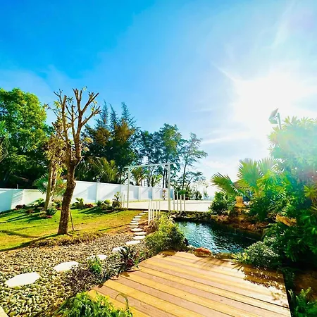 24 Gold Homestay